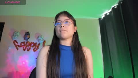 Snapshot of shantalcerezo chatting on 29, 10, 2025 Cat-FOLLOWME and we talk IGshantal cerezo online show from 29, 10, 2025