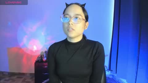 Snapshot of shantalcerezo chatting on 12, 11, 2025 Cat-FOLLOWME and we talk IGshantal cerezo online show from 12, 11, 2025