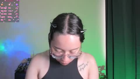 Snapshot of shantalcerezo chatting on 21, 11, 2025 Cat-FOLLOWME and we talk IGshantal cerezo online show from 21, 11, 2025