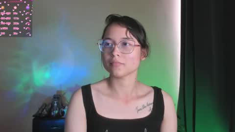 Snapshot of shantalcerezo chatting on 25, 11, 2025 Cat-FOLLOWME and we talk IGshantal cerezo online show from 25, 11, 2025