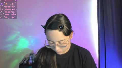 Snapshot of shantalcerezo chatting on 26, 11, 2025 Cat-FOLLOWME and we talk IGshantal cerezo online show from 26, 11, 2025