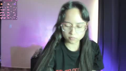 Snapshot of shantalcerezo chatting on 27, 11, 2025 Cat-FOLLOWME and we talk IGshantal cerezo online show from 27, 11, 2025