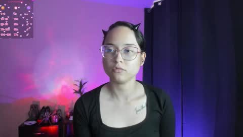 Snapshot of shantalcerezo chatting on 4, 12, 2025 Cat-FOLLOWME and we talk IGshantal cerezo online show from 4, 12, 2025