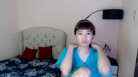 Snapshot of shantalfoxxy chatting on 5, 7, 2026 SHANTA FOX s online show from 5, 7, 2026