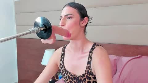 Snapshot of shantall_skinny chatting on 19, 10, 2025 Shantall online show from 19, 10, 2025