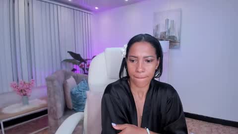 Snapshot of shantall_wills chatting on 13, 1, 2025 Shantall wills online show from 13, 1, 2025