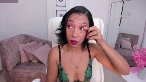 Snapshot of shantall_wills chatting on 27, 9, 2025 Shantall wills online show from 27, 9, 2025