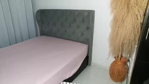 Snapshot of shantalxxx67 chatting on 14, 9, 2025 shantal online show from 14, 9, 2025