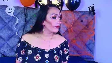 Snapshot of shantey_laurent chatting on 1, 11, 2025 shantey online show from 1, 11, 2025