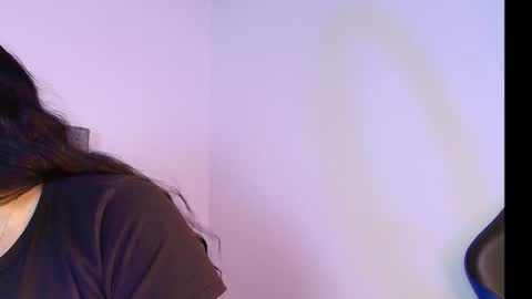 Snapshot of shantey_laurent chatting on 25, 11, 2025 shantey online show from 25, 11, 2025