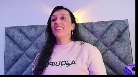 Snapshot of shantey_laurent chatting on 29, 11, 2025 shantey online show from 29, 11, 2025