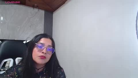 Shantall online show from 20, 10, 2025