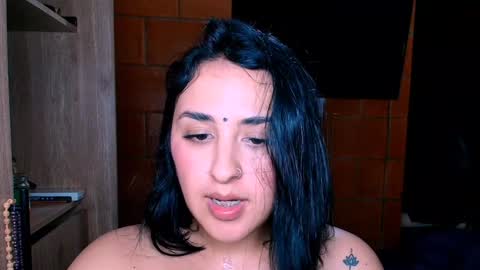 Snapshot of sharain chatting on 6, 1, 2025 My real name is bella  Much Gust  online show from 6, 1, 2025