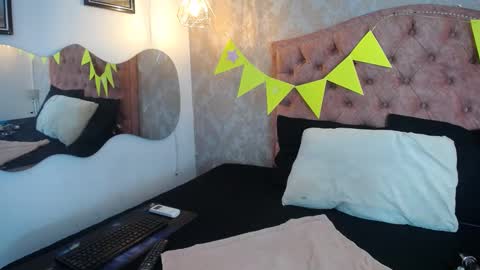 Snapshot of sharick_greco chatting on 25, 9, 2025 SHARICK online show from 25, 9, 2025