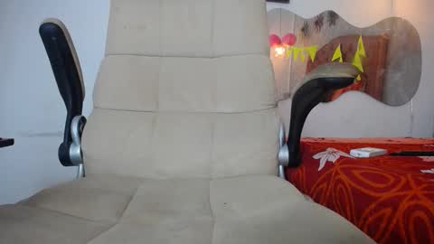 Snapshot of sharick_greco chatting on 5, 10, 2025 SHARICK online show from 5, 10, 2025