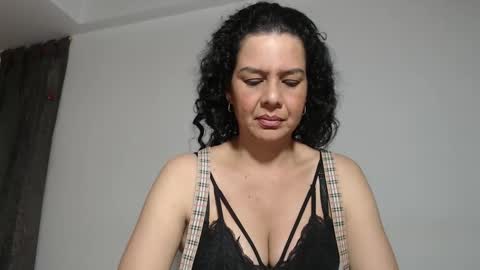 Snapshot of sharickleon11 chatting on 7, 11, 2025 sharickleon11 online show from 7, 11, 2025