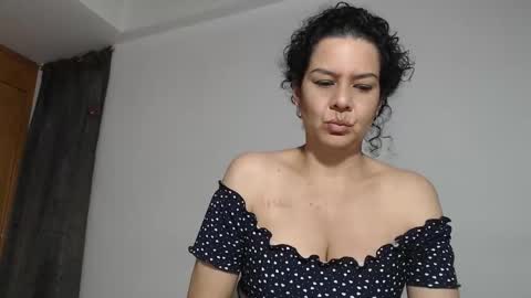 Snapshot of sharickleon11 chatting on 7, 11, 2025 sharickleon11 online show from 7, 11, 2025