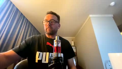 Snapshot of sharksboy16 chatting on 30, 10, 2025 Sharksboy online show from 30, 10, 2025