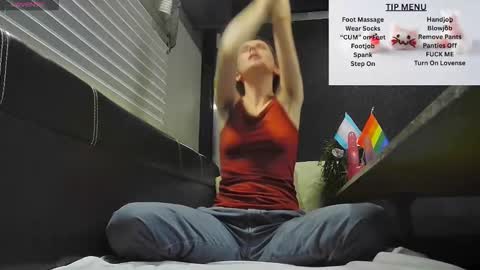 Snapshot of sharkysimon chatting on 5, 11, 2025 sharkysimon online show from 5, 11, 2025