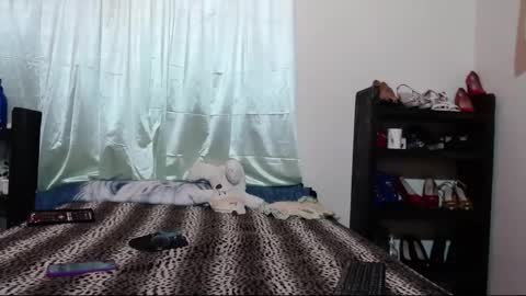 Snapshot of sharon_stonne_66 chatting on 9, 1, 2025 S H A R O N online show from 9, 1, 2025