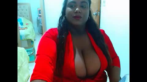 Snapshot of sharonevans1 chatting on 18, 11, 2025 sharonevans1 online show from 18, 11, 2025