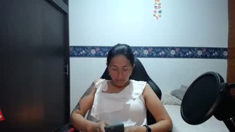 Snapshot of sharoon__cherry_ chatting on 10, 9, 2025 sharon online show from 10, 9, 2025