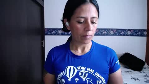 Snapshot of sharoon__cherry_ chatting on 18, 10, 2025 sharon online show from 18, 10, 2025