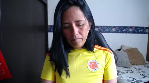 Snapshot of sharoon__cherry_ chatting on 18, 11, 2025 sharon online show from 18, 11, 2025