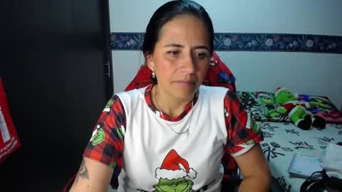 Snapshot of sharoon__cherry_ chatting on 28, 11, 2025 sharon online show from 28, 11, 2025