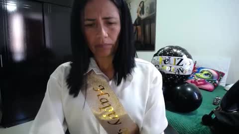 Snapshot of sharoon__cherry_ chatting on 5, 12, 2025 sharon online show from 5, 12, 2025