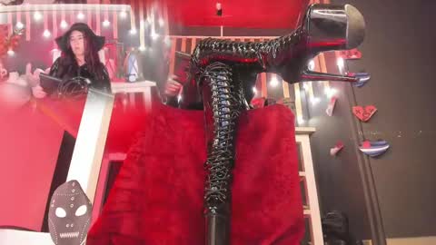 Snapshot of sharoon_gold chatting on 25, 2, 2025 Your mistress Sharon online show from 25, 2, 2025