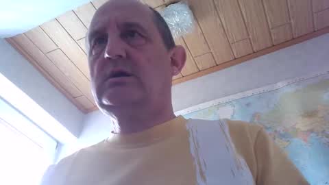 Snapshot of sharpshoder chatting on 19, 4, 2026 Peter online show from 19, 4, 2026