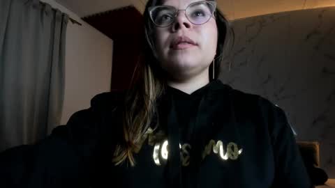 SASHA BLOOM online show from 14, 9, 2025