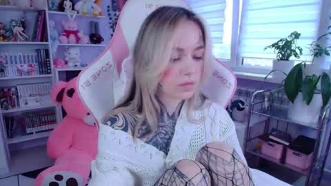 Snapshot of shaydaanka chatting on 30, 11, 2025 Katrin online show from 30, 11, 2025