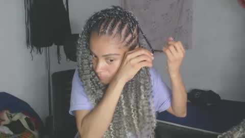 Shayna online show from 8, 4, 2026