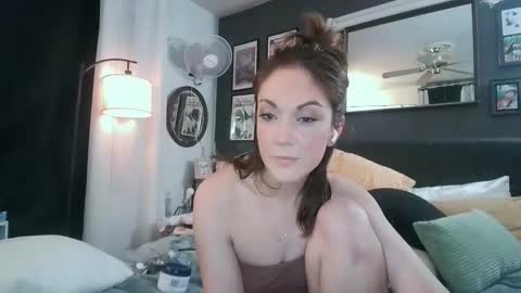 Snapshot of shaytang18 chatting on 25, 2, 2025 Shaytang online show from 25, 2, 2025