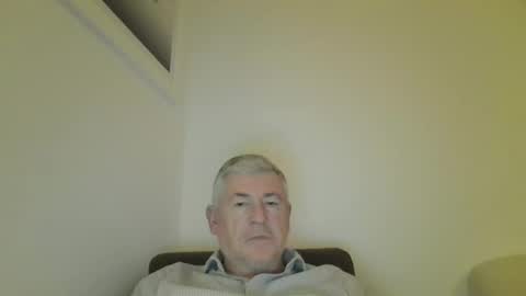 Snapshot of she52 chatting on 17, 11, 2025 she52 online show from 17, 11, 2025