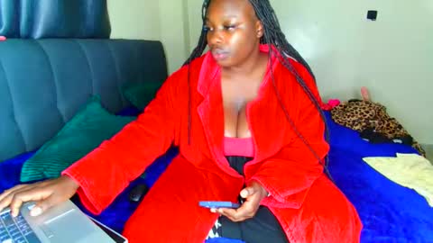 Snapshot of shee13 chatting on 26, 10, 2025 shee13 online show from 26, 10, 2025