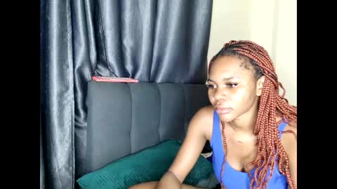 Snapshot of shee13 chatting on 27, 10, 2025 shee13 online show from 27, 10, 2025