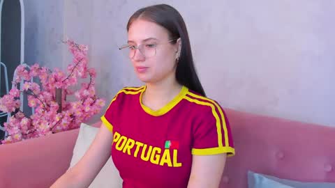 Snapshot of shei1a_shy chatting on 3, 5, 2026 Amely online show from 3, 5, 2026