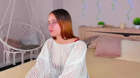 Snapshot of shei1a_shy chatting on 3, 6, 2026 Amely online show from 3, 6, 2026