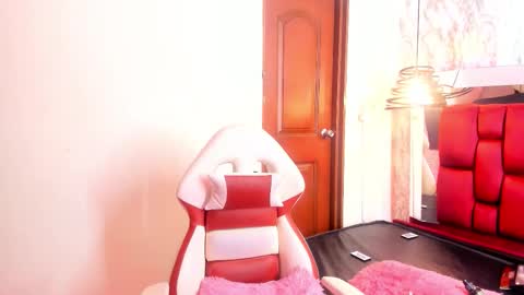 Snapshot of sheilly_brown chatting on 24, 9, 2025 sheilly_brown online show from 24, 9, 2025