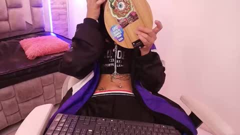 Snapshot of sheilly_brown chatting on 1, 10, 2025 sheilly_brown online show from 1, 10, 2025