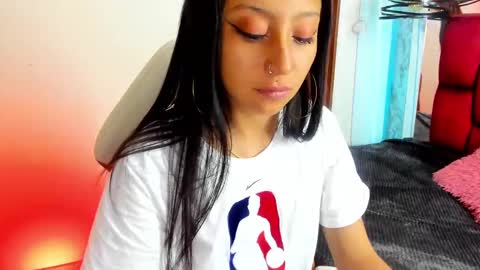 Snapshot of sheilly_brown chatting on 24, 10, 2025 sheilly_brown online show from 24, 10, 2025