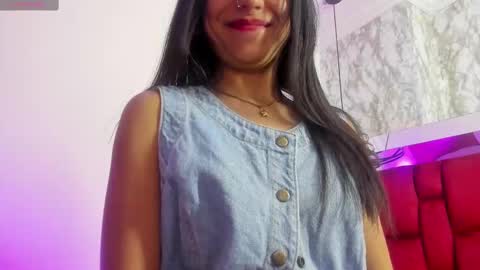 Snapshot of sheilly_brown chatting on 7, 11, 2025 sheilly_brown online show from 7, 11, 2025