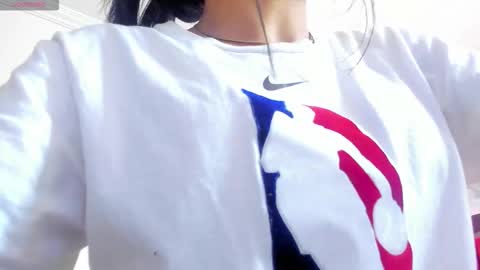 Snapshot of sheilly_brown chatting on 4, 12, 2025 sheilly_brown online show from 4, 12, 2025