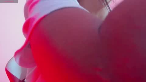 Snapshot of sheilly_brown chatting on 21, 12, 2025 sheilly_brown online show from 21, 12, 2025