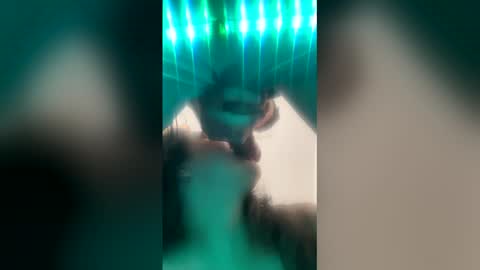 Snapshot of shelbsss17 chatting on 5, 4, 2026 shelbsss17 online show from 5, 4, 2026