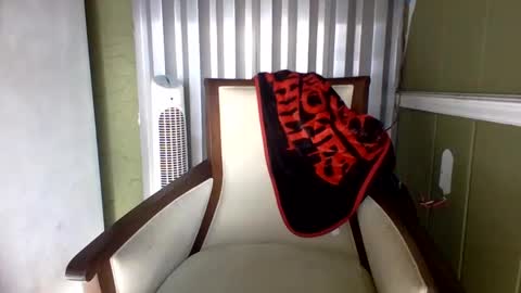 Red online show from 6, 4, 2026