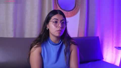 Snapshot of shelleymorell chatting on 3, 11, 2025 Transmission schedule Monday - Friday 715 am to 200 pm time Colombia online show from 3, 11, 2025